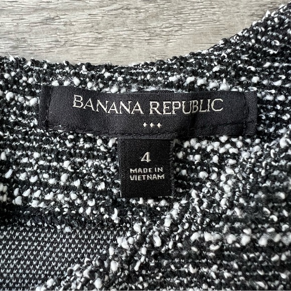 Banana Republic Boucle Stretch Sheath Dress - Picture 9 of 11